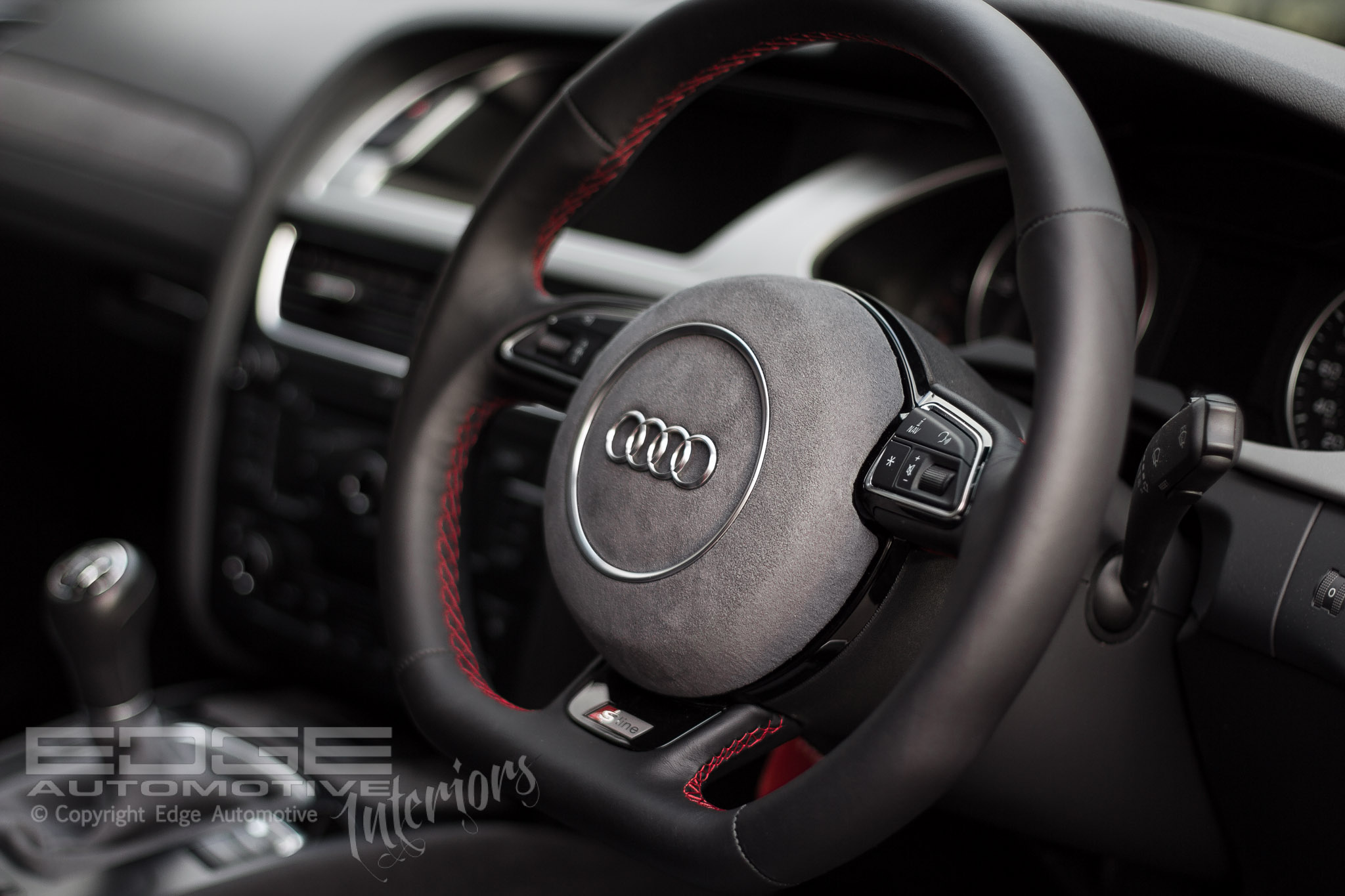 Steering Wheel Retrim Leather/Alcantara EDGE Automotive